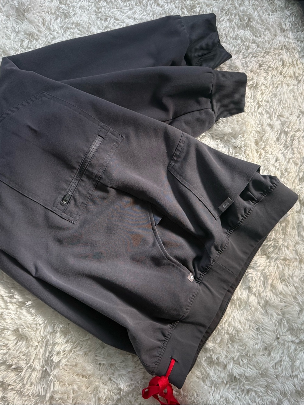 Figs Women’s L scrubs - Picture 4 of 5
